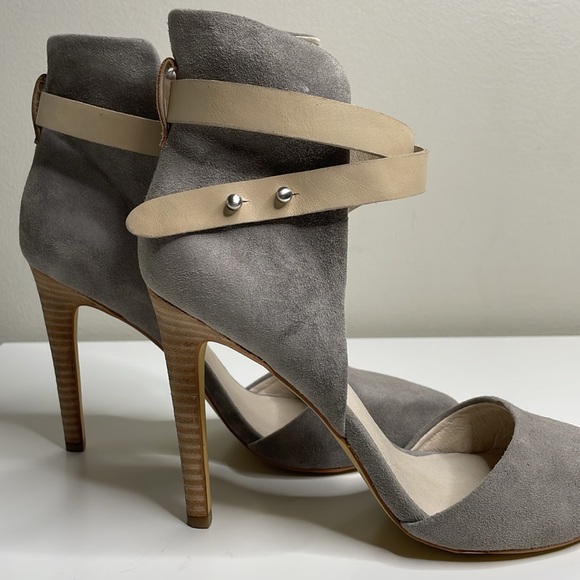 Joe’s Grey Suede Stacked Heel Tan Ankle Strap Pumps Heels Size 7.5 - Picture 4 of 13